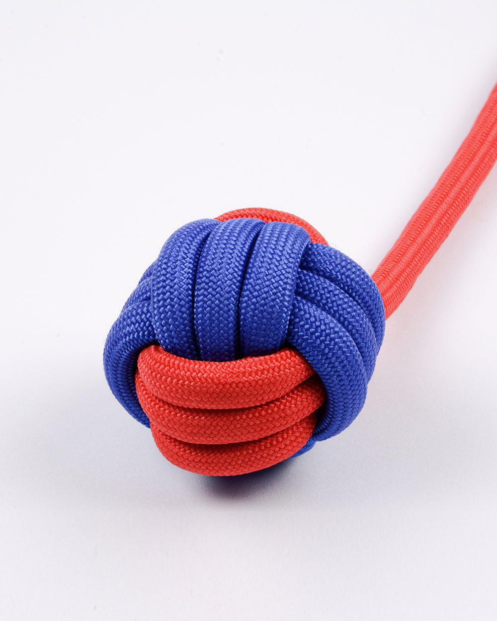 尼龍繩和球拖輪玩具帶環 - 紅藍