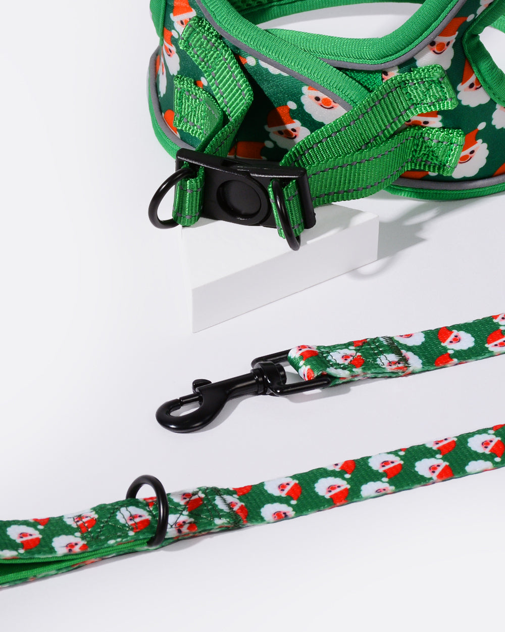 OxyMesh Step-in Harness and Leash Set - Christmas Santa